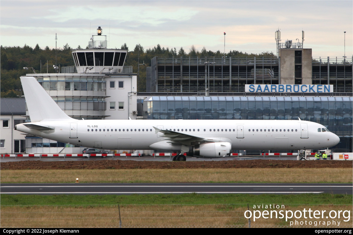 YL-LDQ - Smart Lynx Airbus A321-231 at Saarbrücken Airport (SCN/EDDR) taken by Joseph Klemann | openspotter.org | ID: 84085