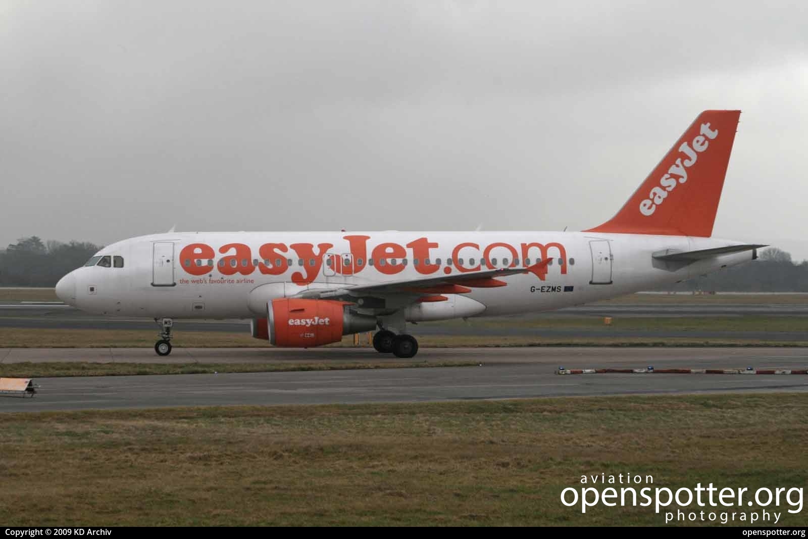 G-EZMS - easyJet Airbus A319-111 at Manchester Airport (MAN/EGCC) taken by KD Archiv | openspotter.org | ID: 61008