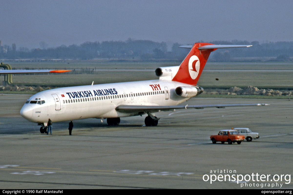 TC-JCA - Turkish Airlines Boeing 727-2F2 Adv at Berlin-Schönefeld International Airport (SXF/EDDB) taken by Ralf Manteufel | openspotter.org | ID: 3950