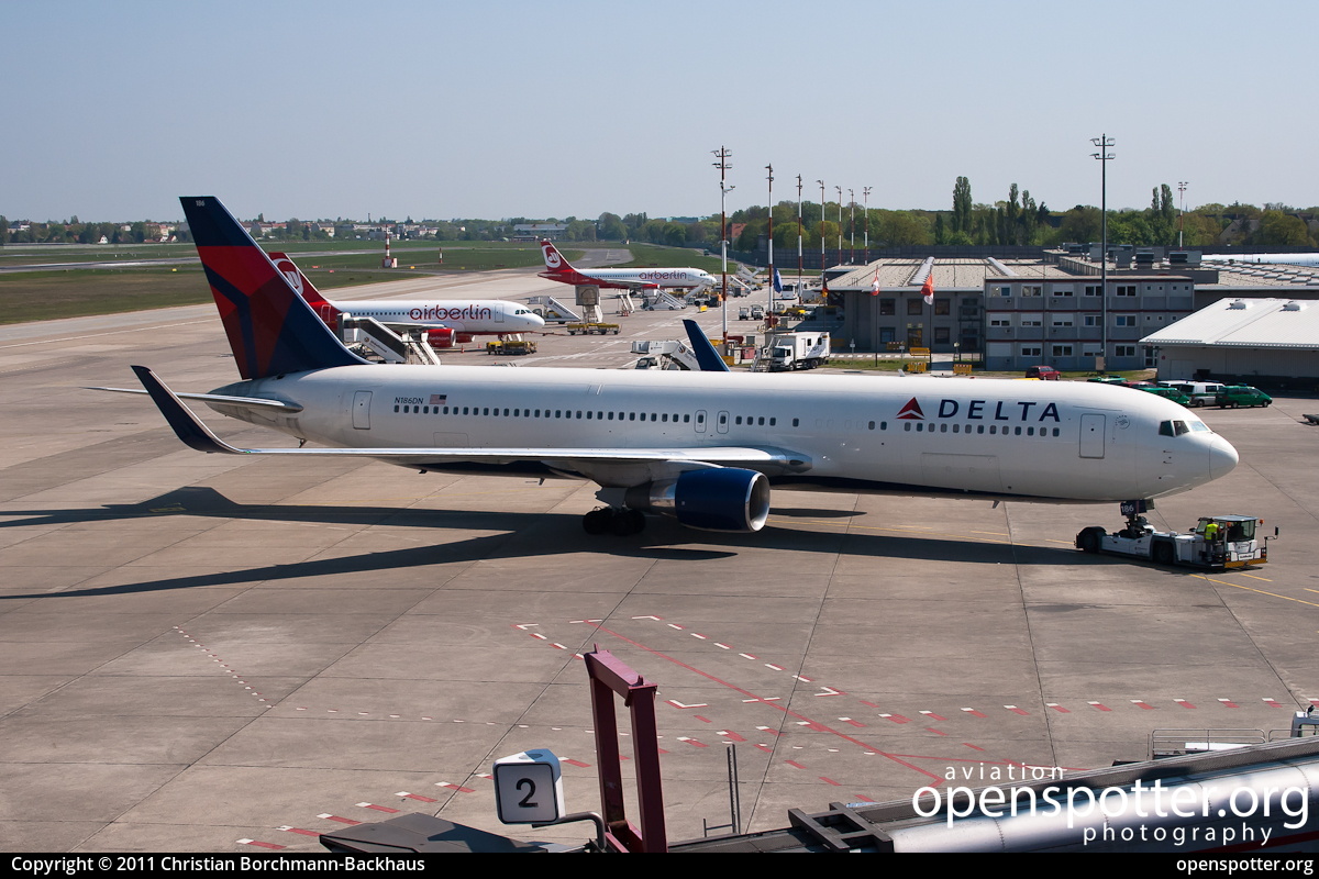 N186DN - Delta Air Lines Boeing 767-332(ER) at Berlin-Tegel Airport (TXL/EDDT) taken by Christian Borchmann-Backhaus | openspotter.org | ID: 1013
