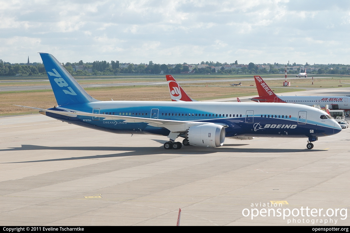 N787BA - Boeing Boeing 787-881 Dreamliner at Berlin-Tegel Airport (TXL/EDDT) taken by Eveline Tscharntke | openspotter.org | ID: 1299