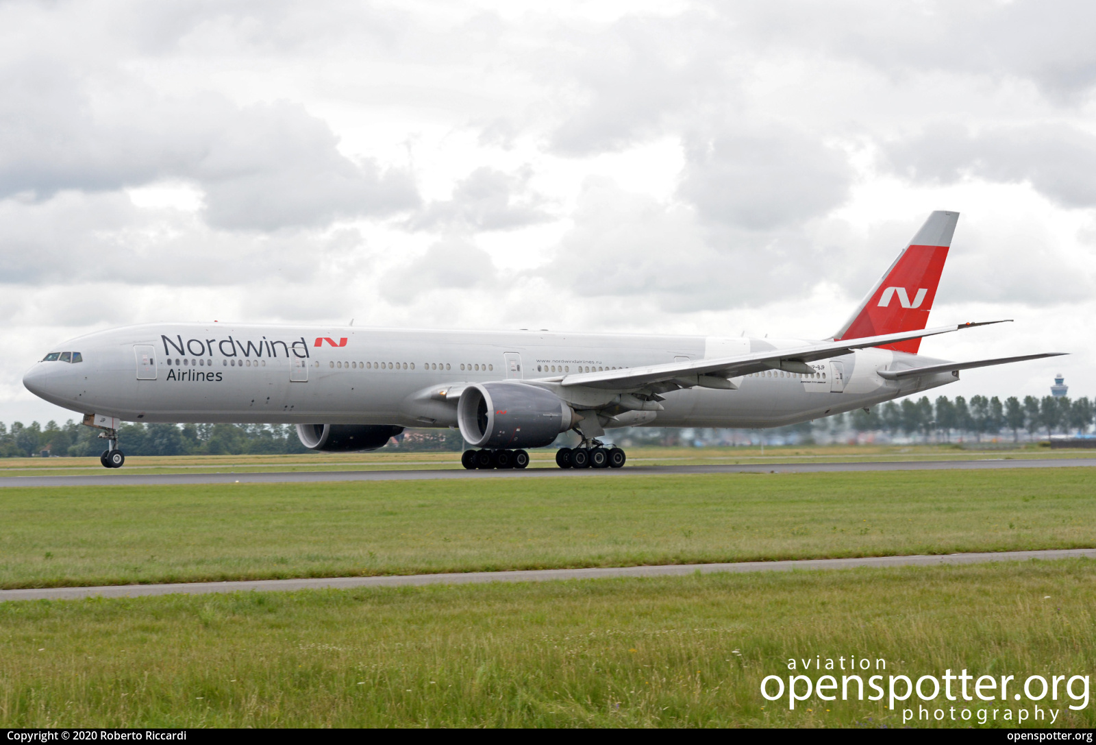 VP-BJP - Nordwind Airlines Boeing 777-367(ER) at Schiphol Airport (AMS/EHAM) taken by Roberto Riccardi | openspotter.org | ID: 74009