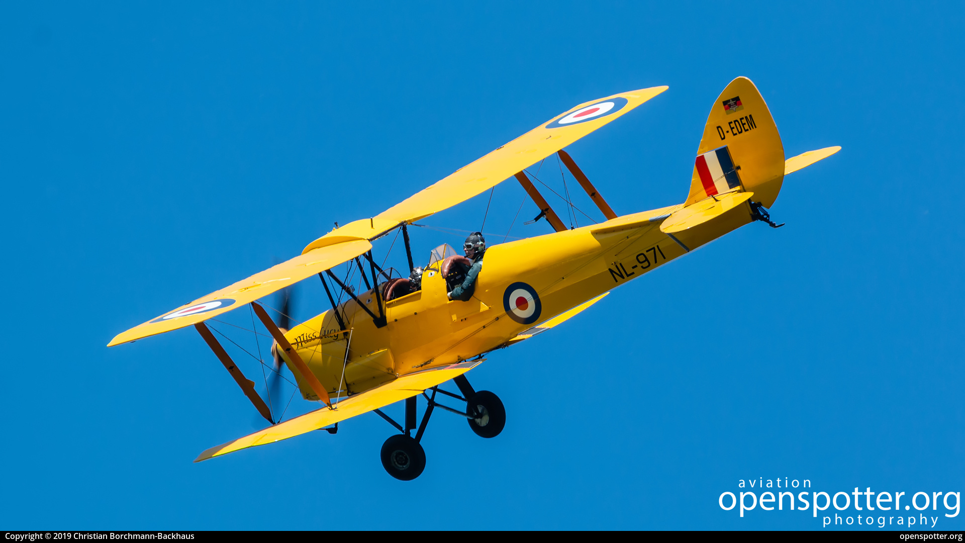 D-EDEM - Private / Untitled De Havilland DH-82A Tiger Moth II at Flugplatz Bienenfarm (EDOI) taken by Christian Borchmann-Backhaus | openspotter.org | ID: 60452