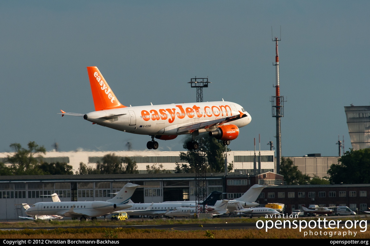 G-EZDD - easyJet Airbus A319-111 at Berlin-Schönefeld International Airport (SXF/EDDB) taken by Christian Borchmann-Backhaus | openspotter.org | ID: 3931