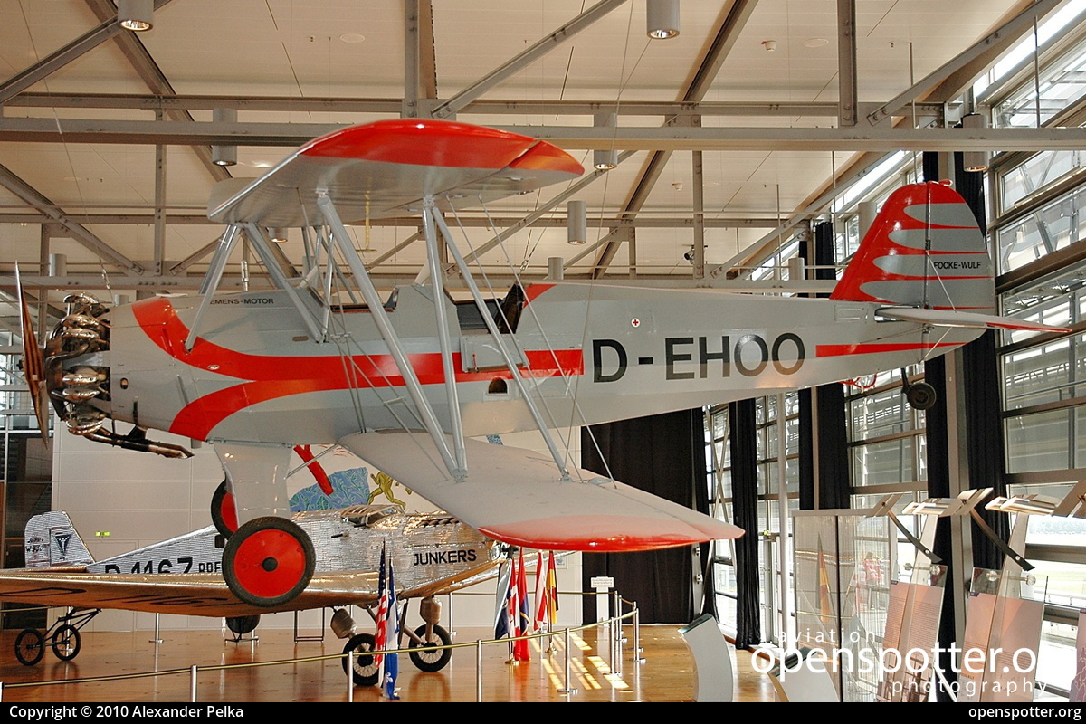 D-EHOO - Private / Untitled Focke-Wulf Fw-44J Stieglitz at Bremen Airport (BRE/EDDW) taken by Alexander Pelka | openspotter.org | ID: 23003