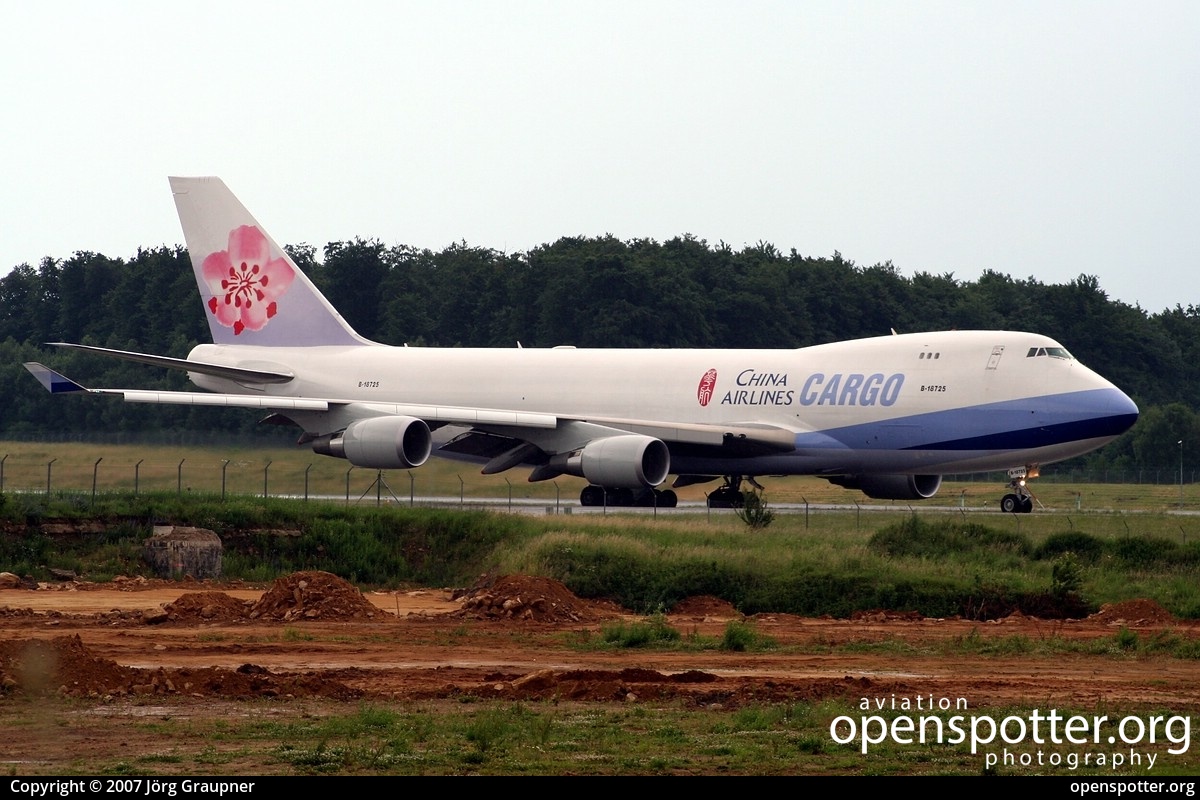 B18725 - China Airlines Boeing 747-409F at Luxembourg-Findel International Airport (LUX/ELLX) taken by Jörg Graupner | openspotter.org | ID: 39307