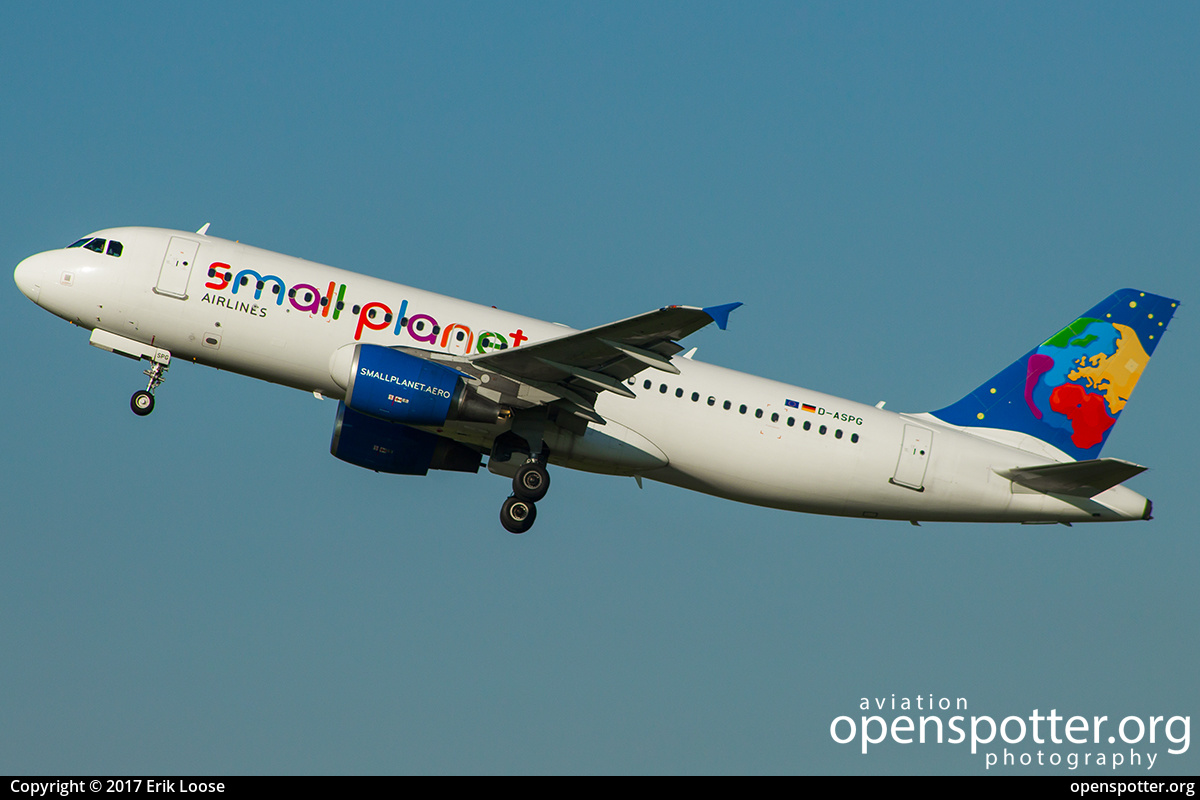 D-ASPG - Small Planet Airlines Airbus A320-214 at Bremen Airport (BRE/EDDW) taken by Erik Loose | openspotter.org | ID: 53296