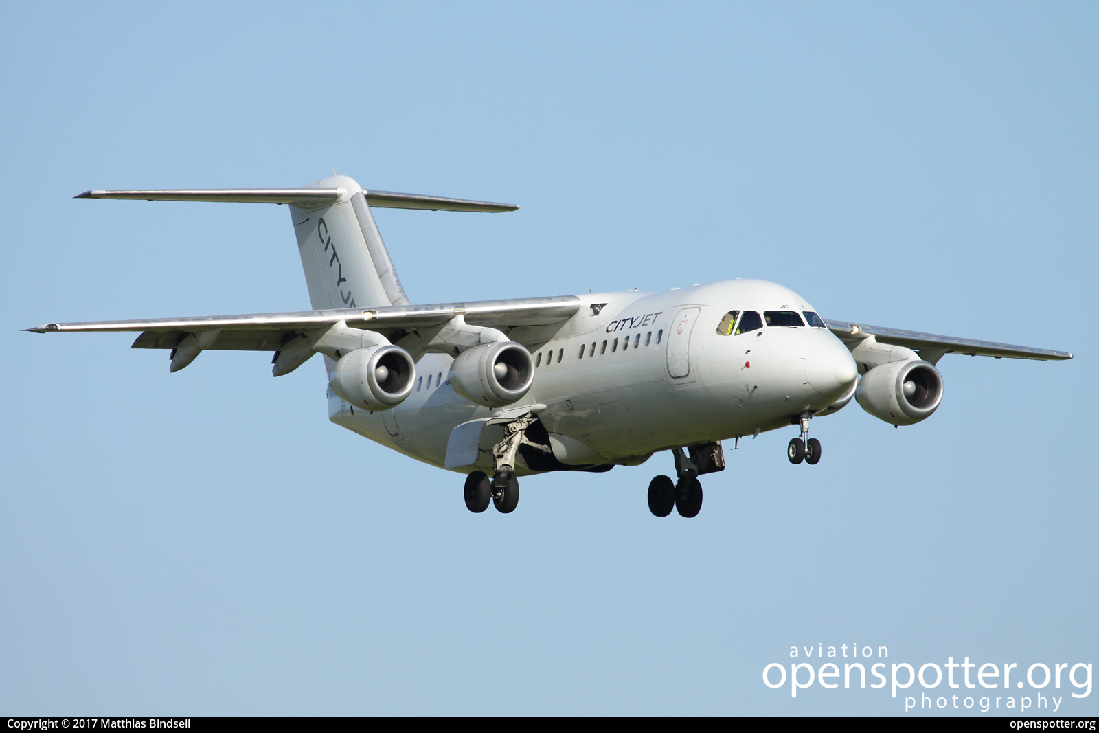 EI-RJC - CityJet British Aerospace Avro RJ85 at Charles de Gaulle International Airport (Roissy Airport) (CDG/LFPG) taken by Matthias Bindseil | openspotter.org | ID: 44346