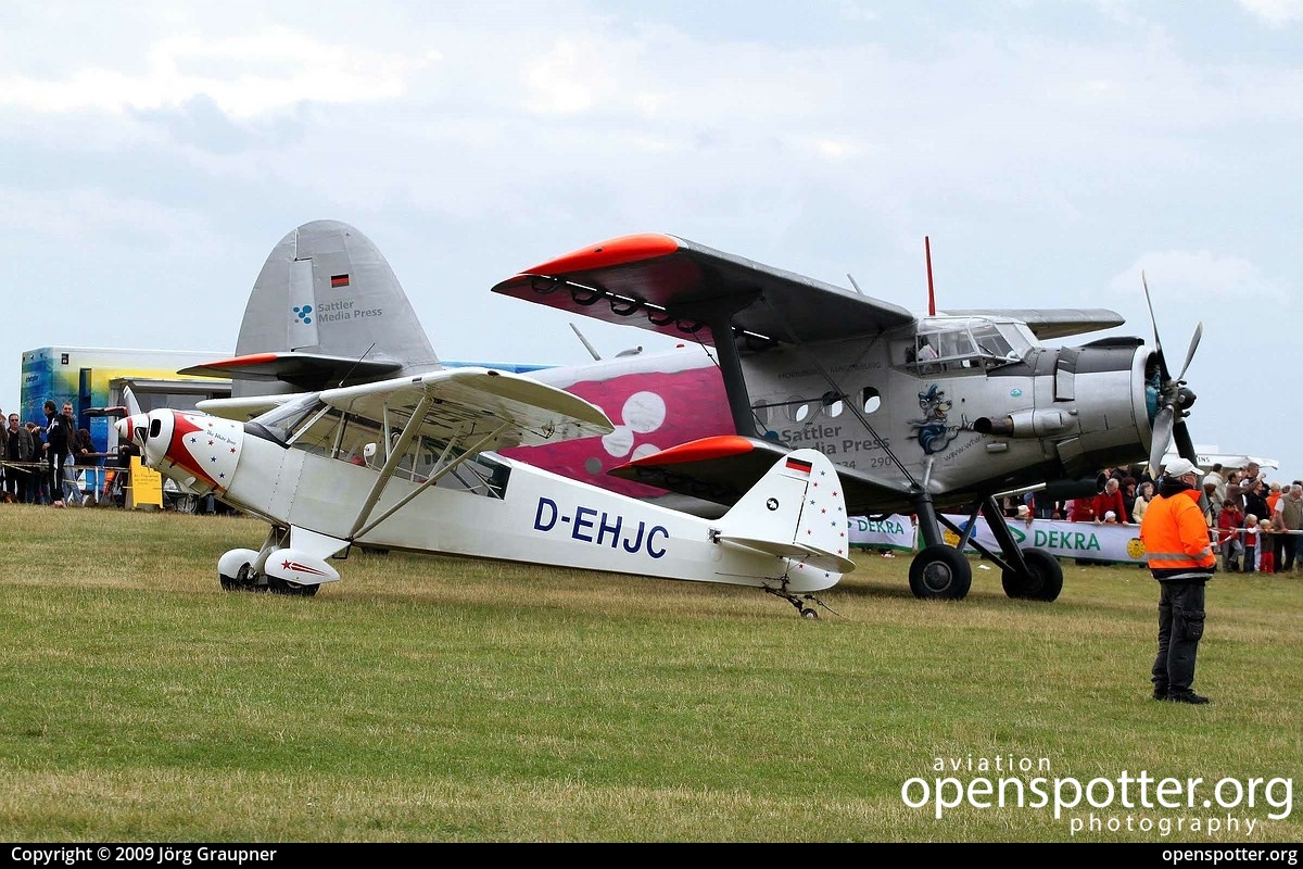 D-EHJC - Private / Untitled Piper PA-18-150 Super Cub at Salzgitter-Schäferstuhl (EDVJ) taken by Jörg Graupner | openspotter.org | ID: 50045
