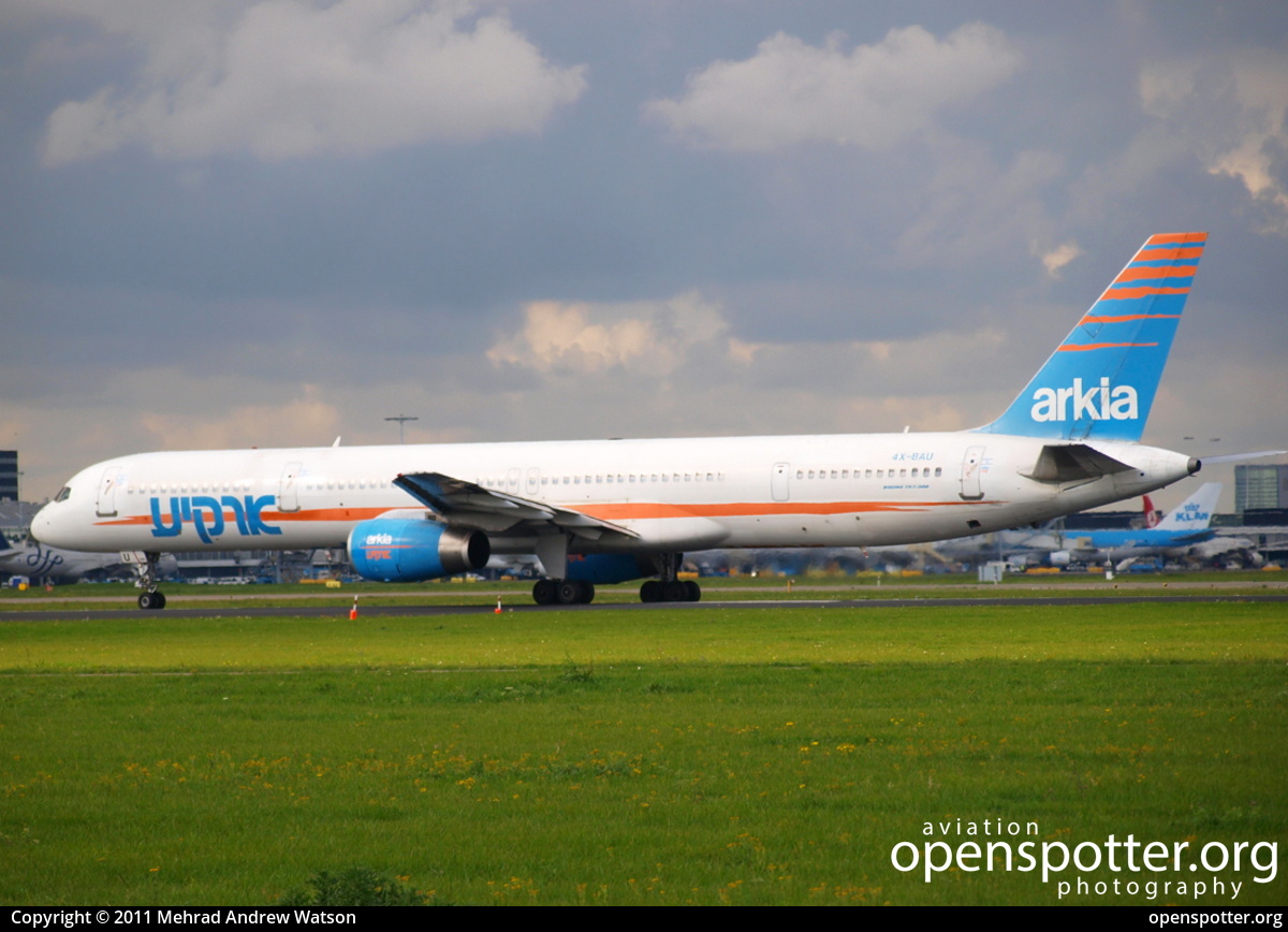 4X-BAU - Arkia - Israeli Airlines Boeing 757-3E7(WL) at Schiphol Airport (AMS/EHAM) taken by Mehrad Andrew Watson | openspotter.org | ID: 5149