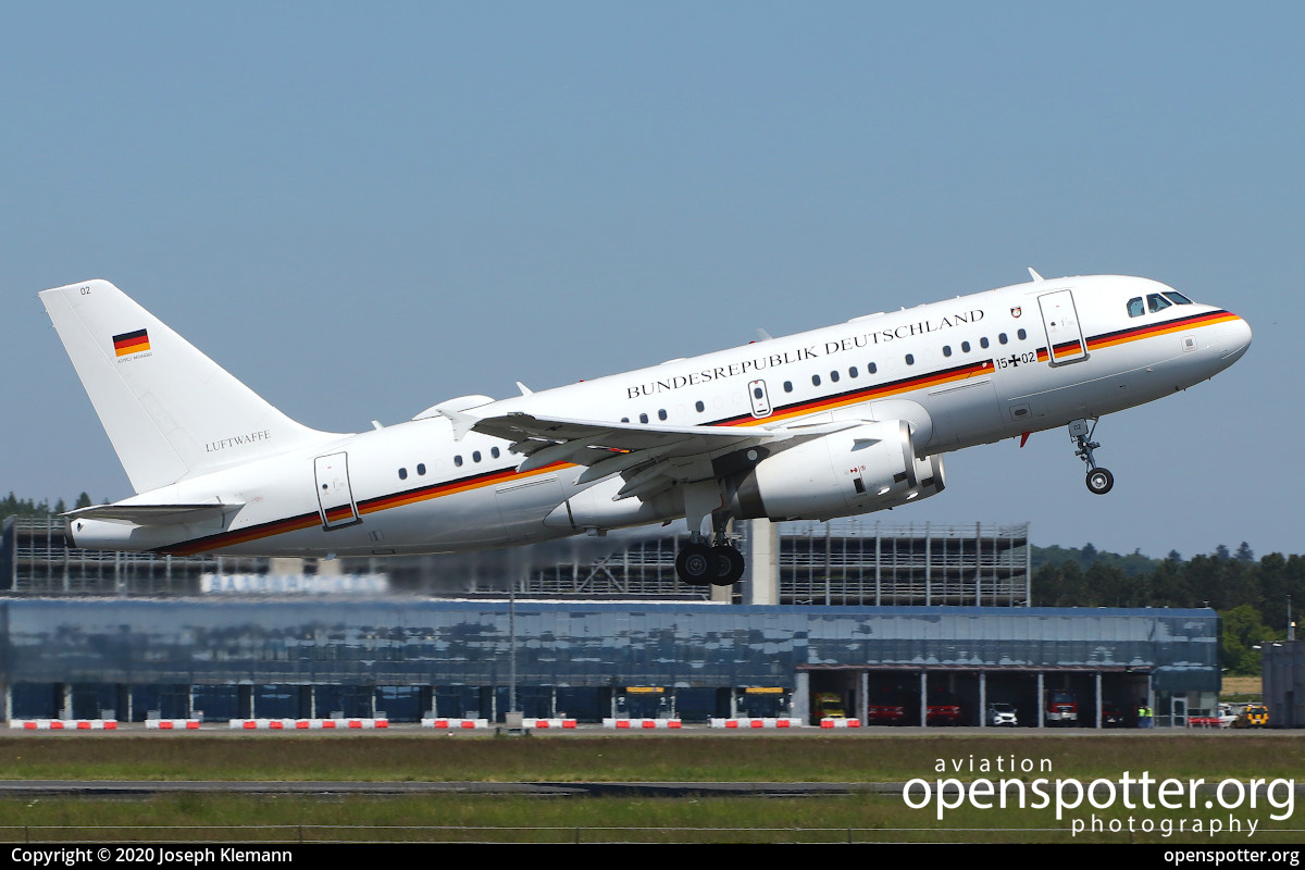 15+02 - German Air Force (Luftwaffe) Airbus A319-133(CJ) at Saarbrücken Airport (SCN/EDDR) taken by Joseph Klemann | openspotter.org | ID: 68630