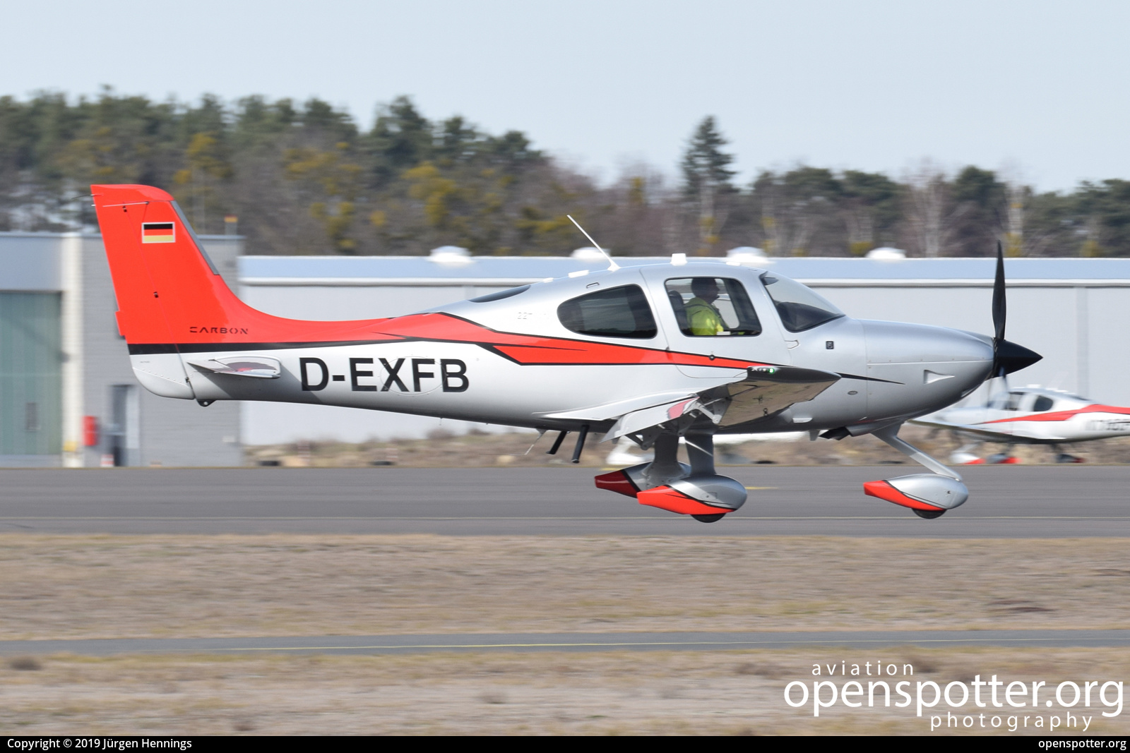 D-EXFB - Private / Untitled Cirrus SR22T GTS Carbon at Flugplatz Schönhagen (EDAZ) taken by Jürgen Hennings | openspotter.org | ID: 59640