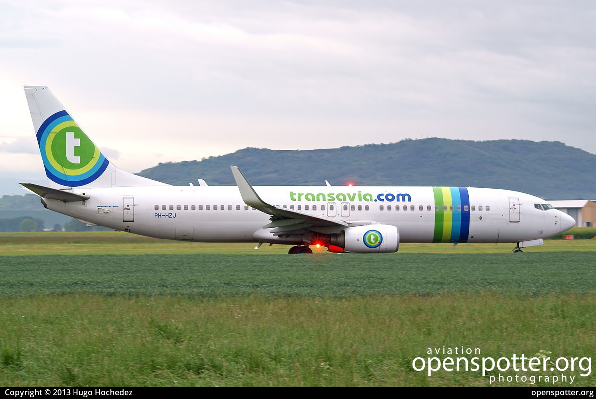 PH-HZJ - Transavia Boeing 737-8K2(WL) at Clermont-Ferrand Auvergne Airport (CFE/LFLC) taken by Hugo Hochedez | openspotter.org | ID: 7519