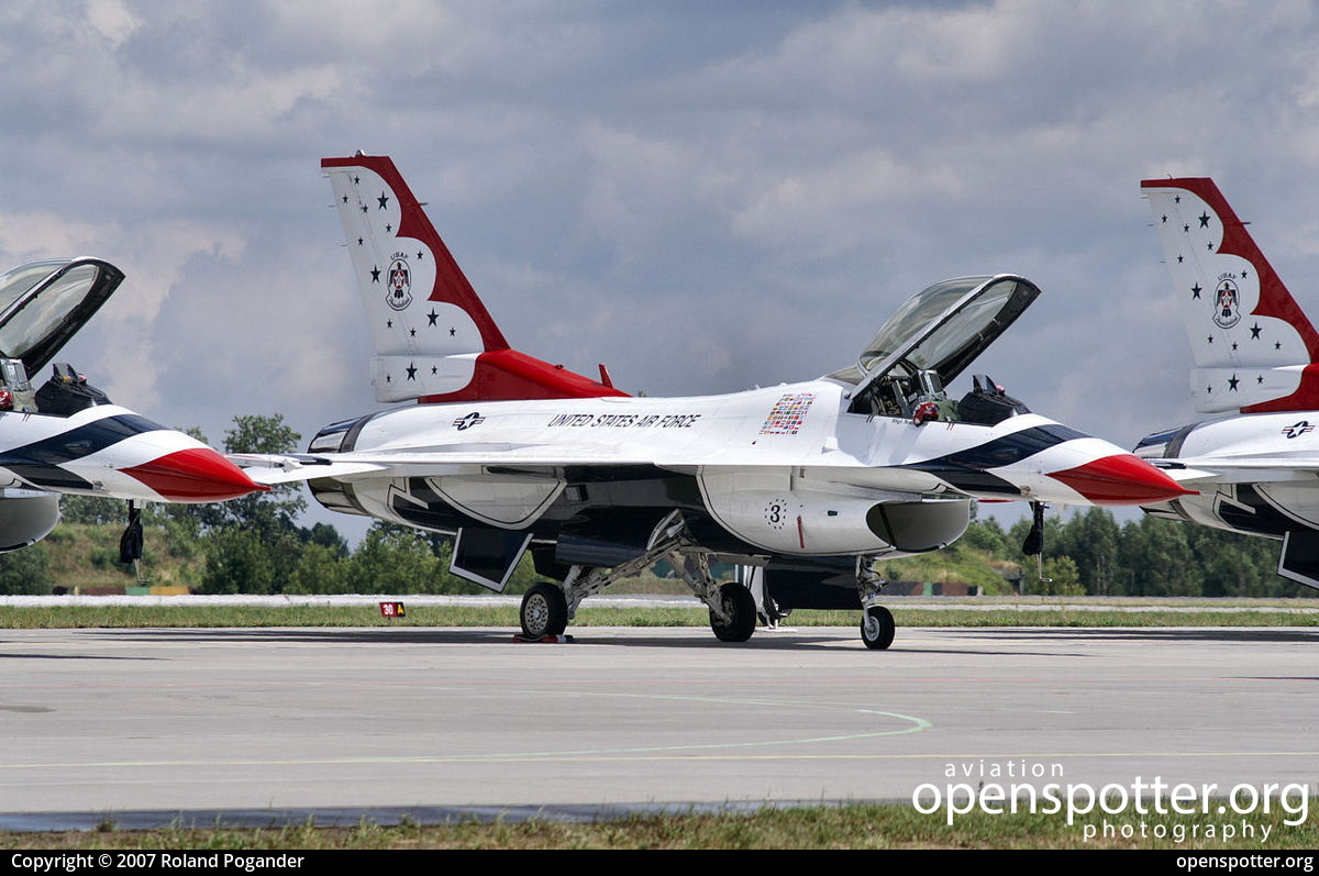 87-0319 - US Airforce (USAF) General Dynamics F-16C Fighting Falcon at Poznan-Krzesiny (EPKS) taken by Roland Pogander | openspotter.org | ID: 2899