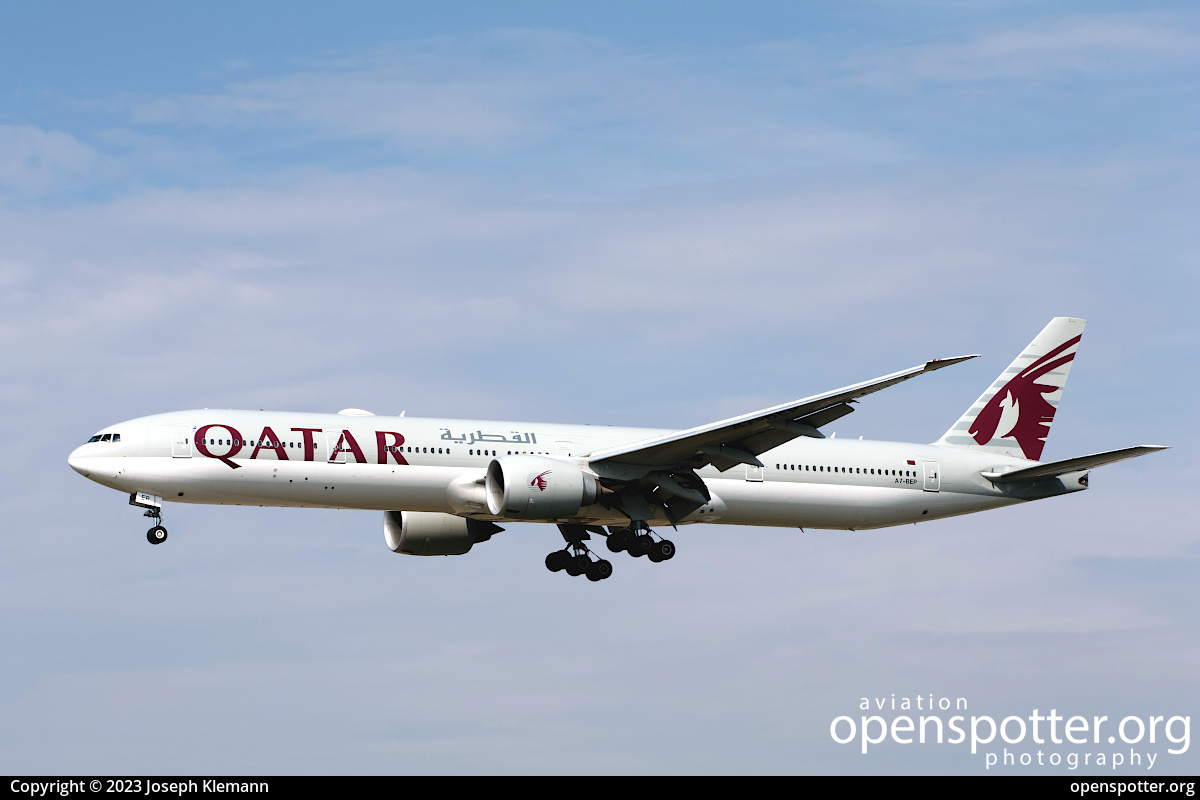 A7-BEP - Qatar Airways Boeing 777-3DZ(ER) at Frankfurt International Airport (FRA/EDDF) taken by Joseph Klemann | openspotter.org | ID: 87289