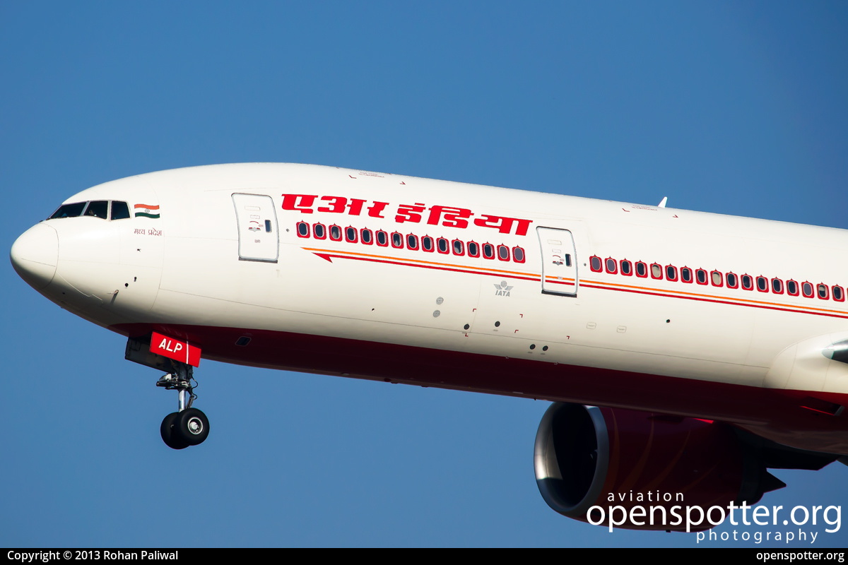 VT-ALP - Air India Boeing 777-337(ER) at Indira Gandhi International Airport (DEL/VIDP) taken by Rohan Paliwal | openspotter.org | ID: 11698