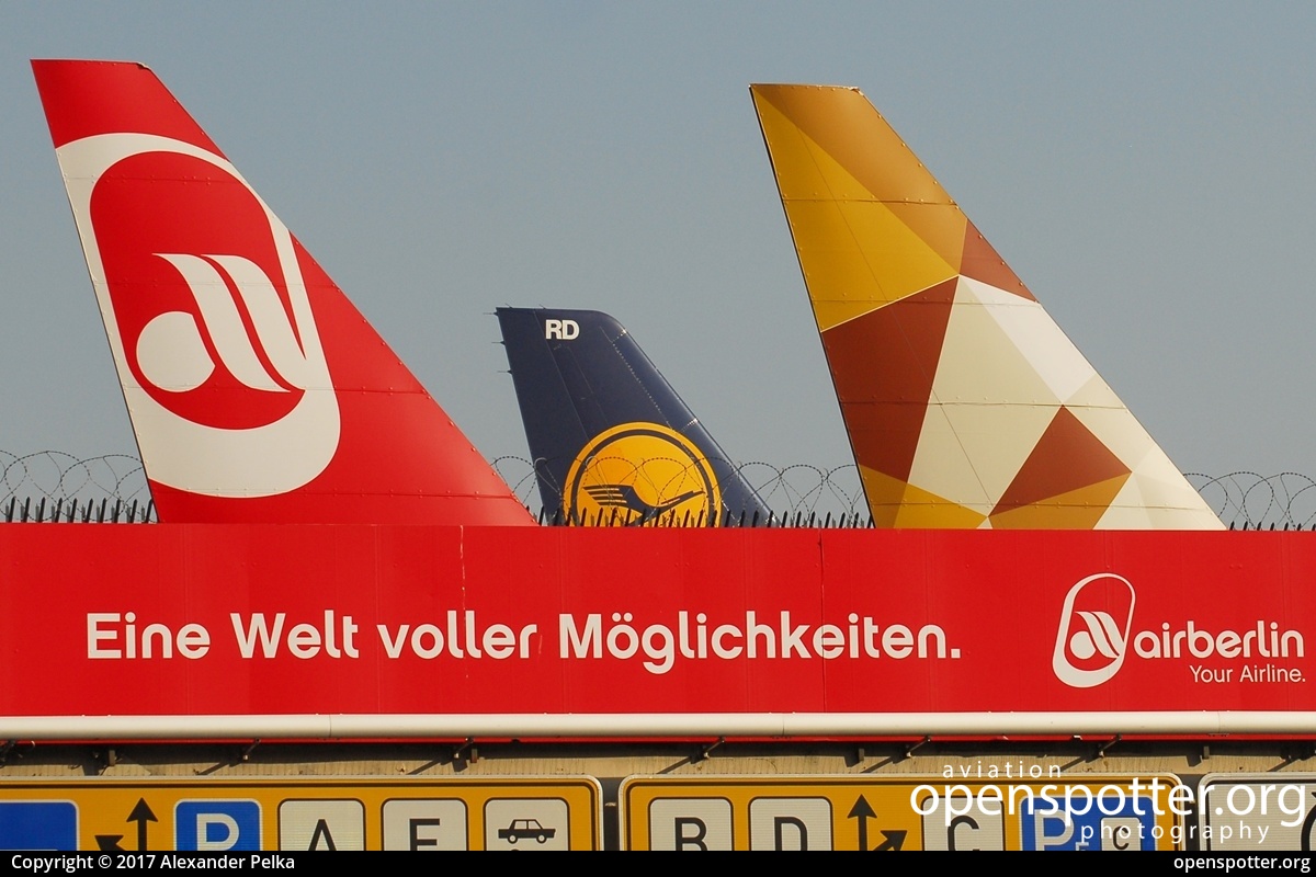 - - Airports Airport Overview General at Berlin-Tegel Airport (TXL/EDDT) taken by Alexander Pelka | openspotter.org | ID: 42228