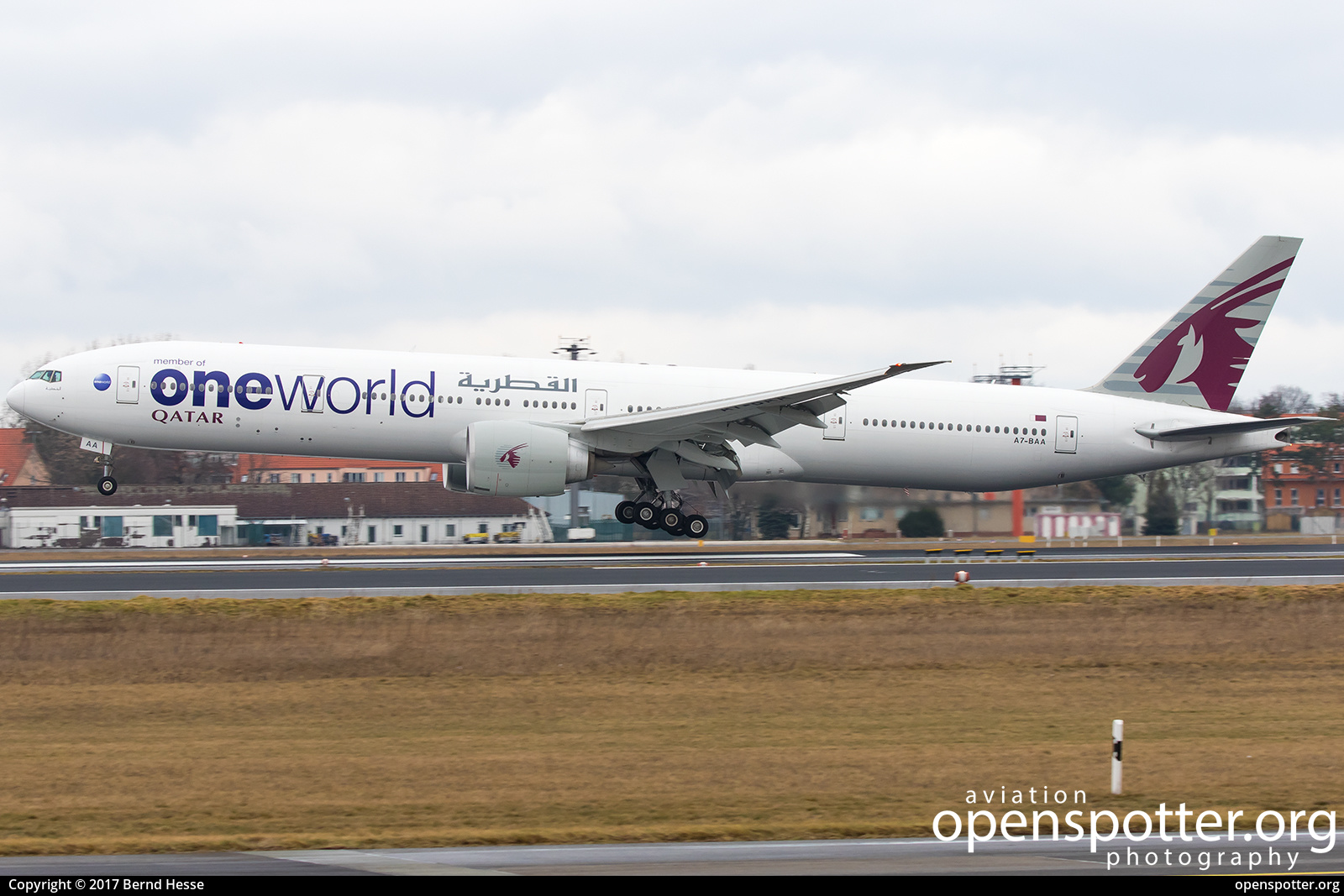 A7-BAA - Qatar Airways Boeing 777-3DZ(ER) at Berlin-Tegel Airport (TXL/EDDT) taken by Bernd Hesse | openspotter.org | ID: 39996
