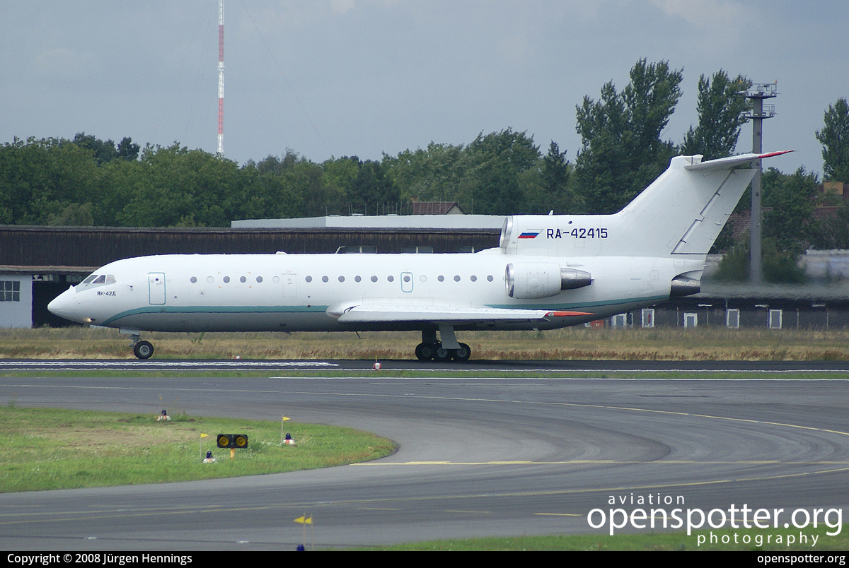 RA-42415 - Karat Yakovlev Yak-40D at Berlin-Tegel Airport (TXL/EDDT) taken by Jürgen Hennings | openspotter.org | ID: 65173