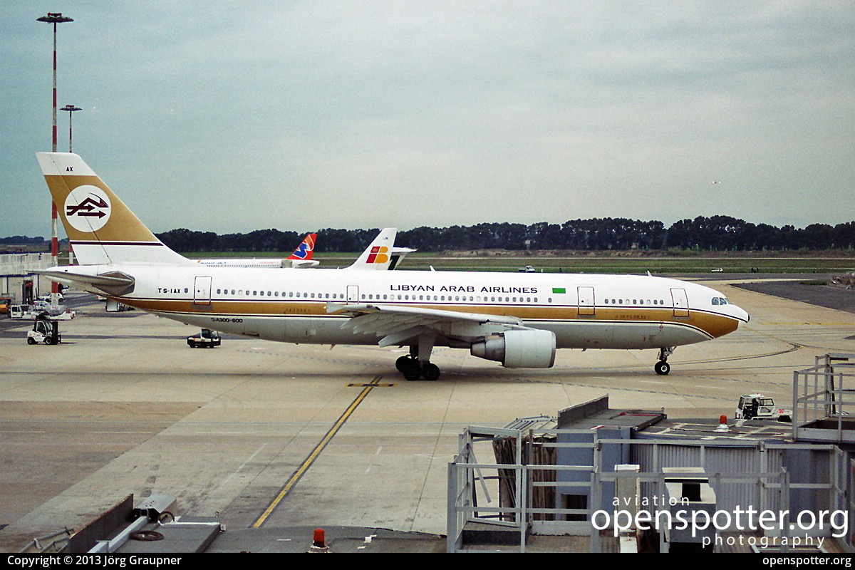 TS-IAX - Libyan Arab Airlines Airbus A300B4-622R at Rome Fiumicino Airport (FCO/LIRF) taken by Jörg Graupner | openspotter.org | ID: 19092