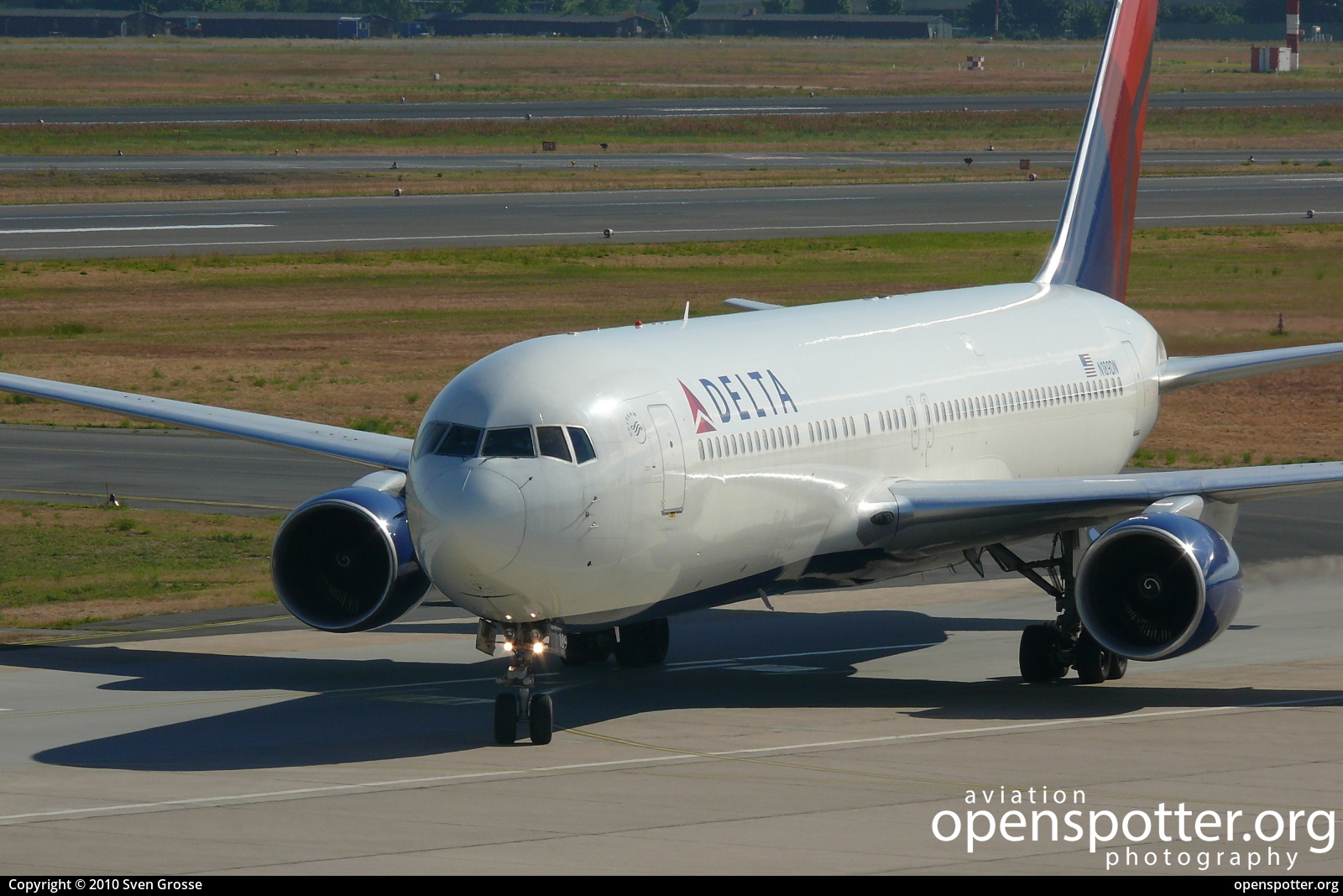 N189DN - Delta Air Lines Boeing 767-332(ER) at Berlin-Tegel Airport (TXL/EDDT) taken by Sven Grosse | openspotter.org | ID: 40610