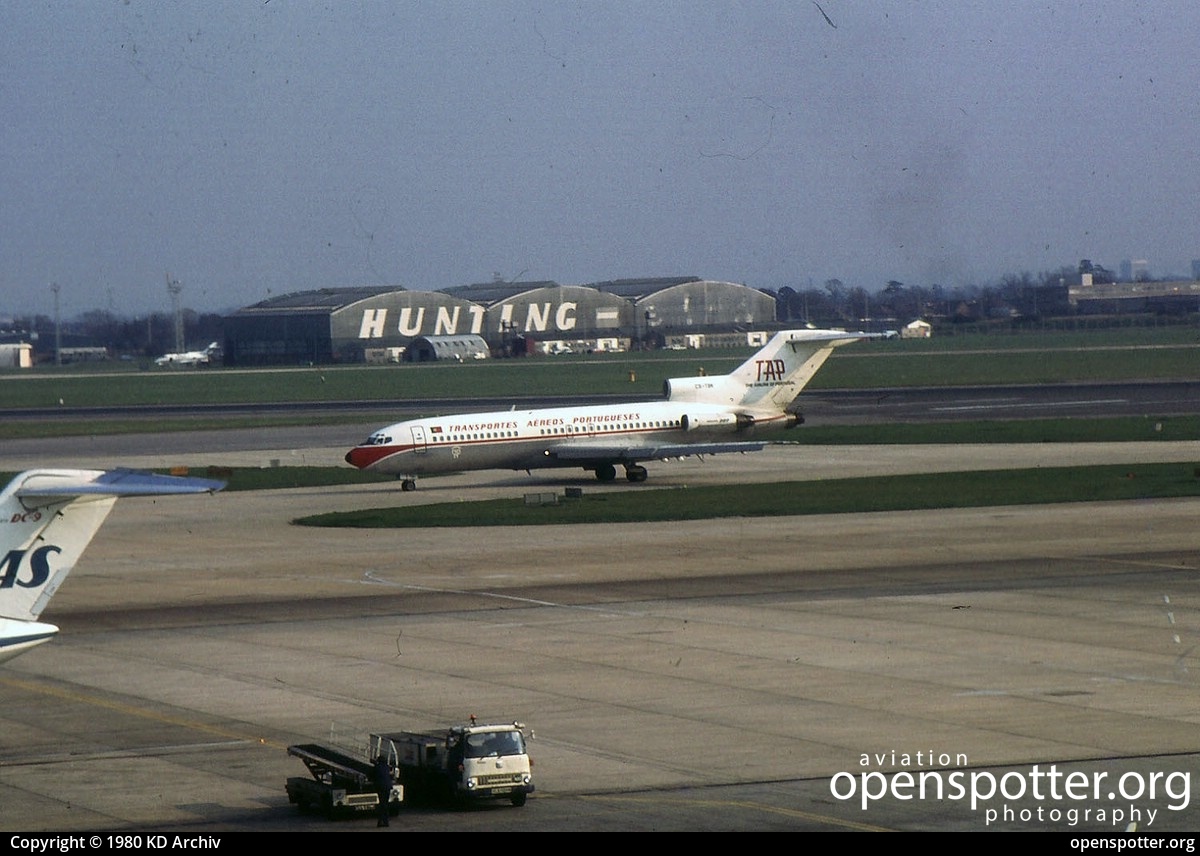CS-TBK - TAP - Air Portugal Boeing 727-82 at London Heathrow Airport (LHR/EGLL) taken by KD Archiv | openspotter.org | ID: 61954