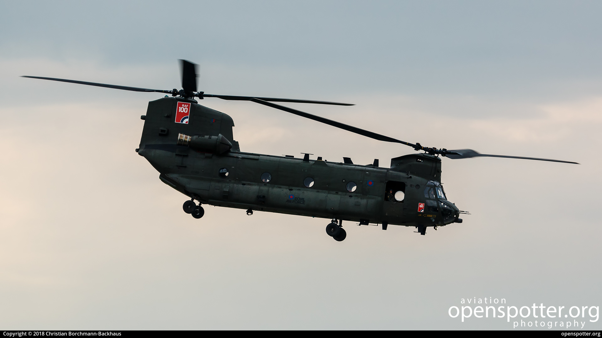 ZD983 - Royal Air Force Boeing Vertol CH-47D Chinook at Berlin-Schönefeld International Airport (SXF/EDDB) taken by Christian Borchmann-Backhaus | openspotter.org | ID: 68671