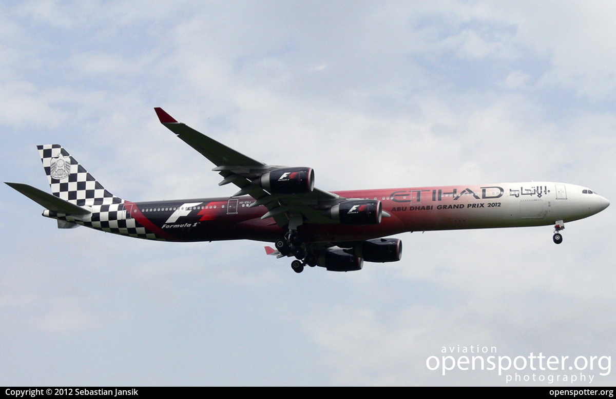 A6-EHJ - Etihad Airways Airbus A340-642X at London Heathrow Airport (LHR/EGLL) taken by Sebastian Jansik | openspotter.org | ID: 3364