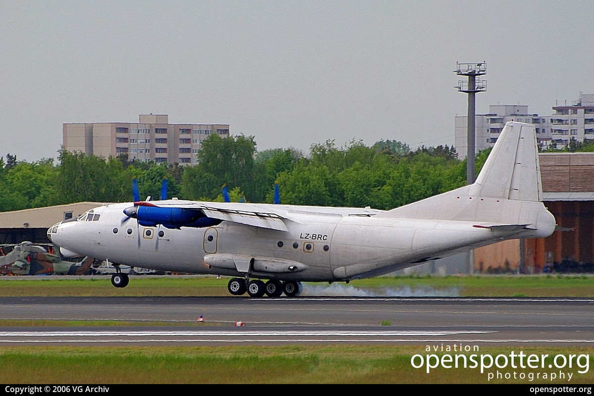 LZ-BRC - Bright Aviation Services Antonov An-12BP at Berlin-Tegel Airport (TXL/EDDT) taken by VG Archiv | openspotter.org | ID: 69136