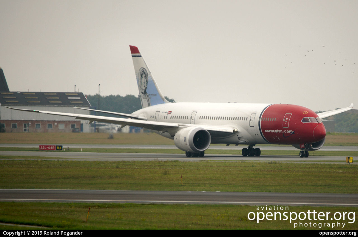 LN-LNE - Norwegian Air Shuttle Boeing 787-8 Dreamliner at Copenhagen Airport, Kastrup Airport (CPH/EKCH) taken by Roland Pogander | openspotter.org | ID: 63702