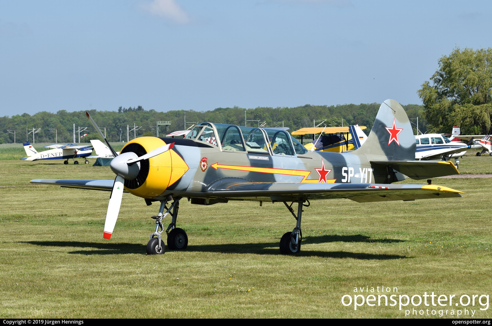 SP-YIT - Private / Untitled Yakovlev Yak-52 at Flugplatz Bienenfarm (EDOI) taken by Jürgen Hennings | openspotter.org | ID: 64836