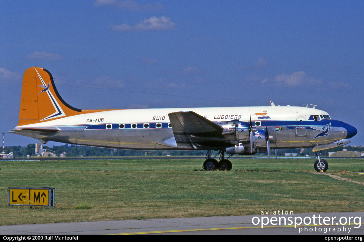 ZS-AUB - South African Historic Flight Douglas DC-4 (DC-4-1009) at Berlin-Schönefeld International Airport (SXF/EDDB) taken by Ralf Manteufel | openspotter.org | ID: 2359