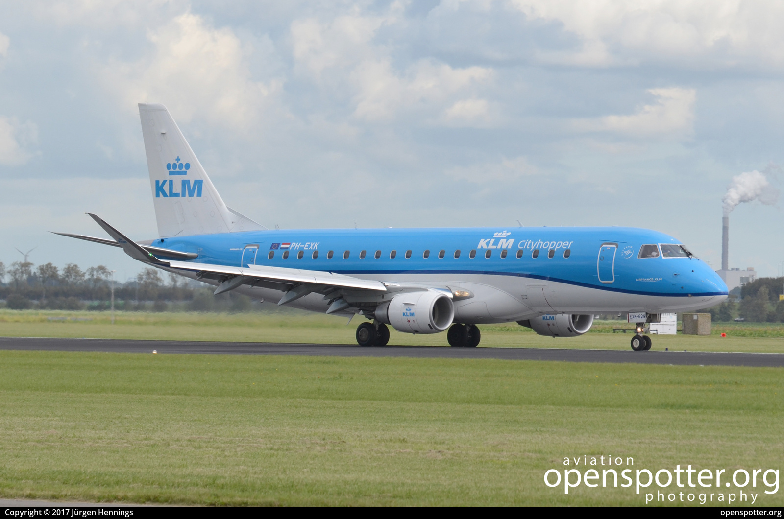PH-EXK - KLM Cityhopper Embraer ERJ-175STD at Schiphol Airport (AMS/EHAM) taken by Jürgen Hennings | openspotter.org | ID: 50523