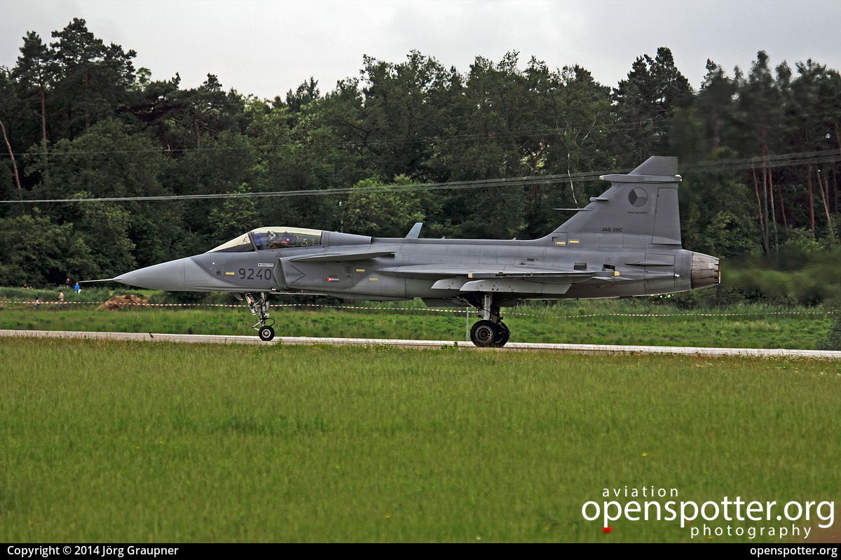 9240 - Czech Air Force Saab JAS-39C Gripen at Berlin-Schönefeld International Airport (SXF/EDDB) taken by Jörg Graupner | openspotter.org | ID: 17709