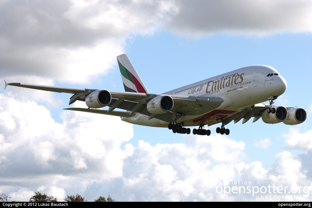 A6-EDV - Emirates Airbus A380-861 at Schiphol Airport (AMS/EHAM) taken by Lukas Baudach | openspotter.org | ID: 4587