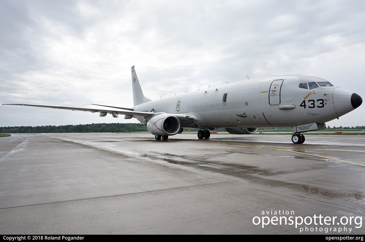 168433 - US Navy (USN) Boeing P-8A Poseidon at Berlin-Schönefeld International Airport (SXF/EDDB) taken by Roland Pogander | openspotter.org | ID: 53247