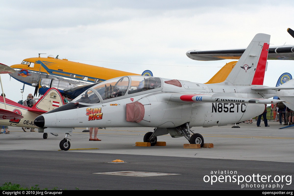 N822TC - Private / Untitled SIAI-Marchetti Aermacchi S 211 at Berlin-Schönefeld International Airport (SXF/EDDB) taken by Jörg Graupner | openspotter.org | ID: 49155