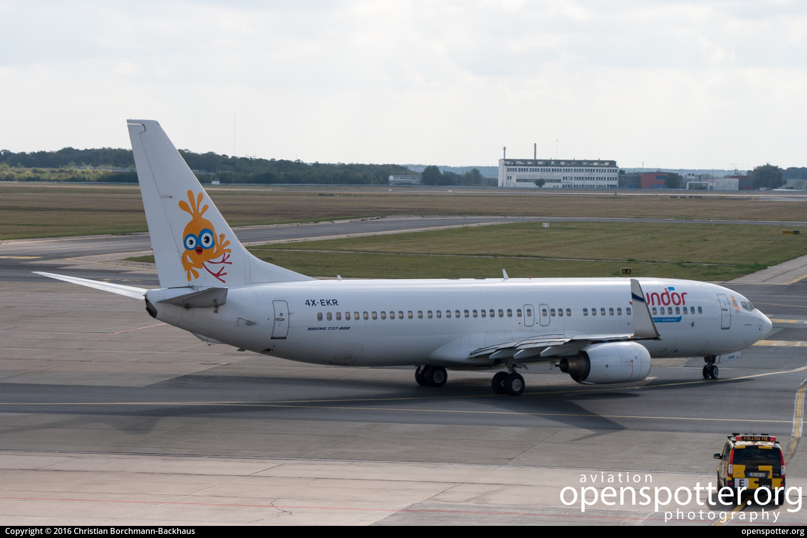 G-CDZM - Thomsonfly Boeing 737-804 at Berlin-Schönefeld International Airport (SXF/EDDB) taken by Christian Borchmann-Backhaus | openspotter.org | ID: 41720