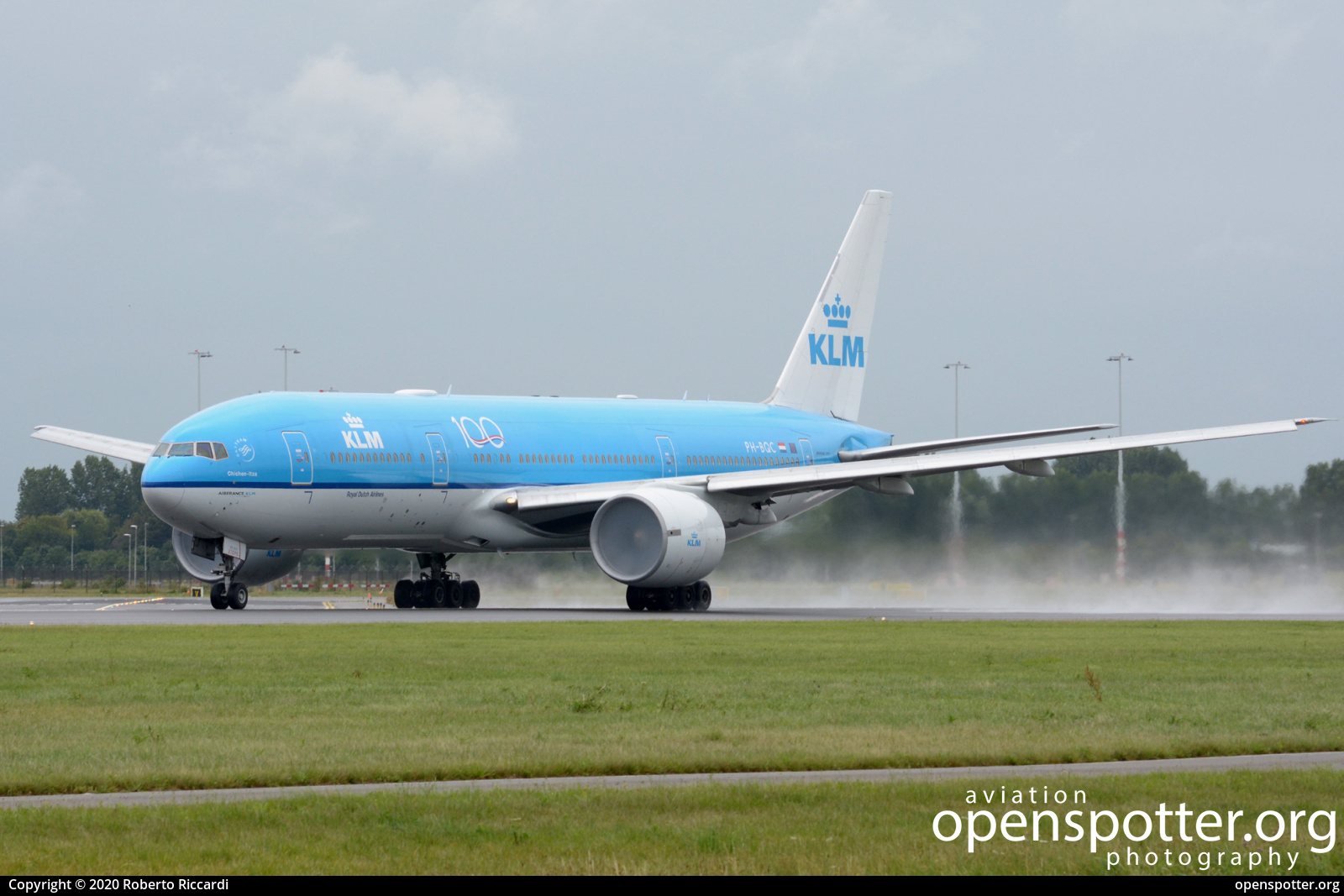 PH-BQC - KLM Royal Dutch Airlines Boeing 777-206(ER) at Schiphol Airport (AMS/EHAM) taken by Roberto Riccardi | openspotter.org | ID: 73991