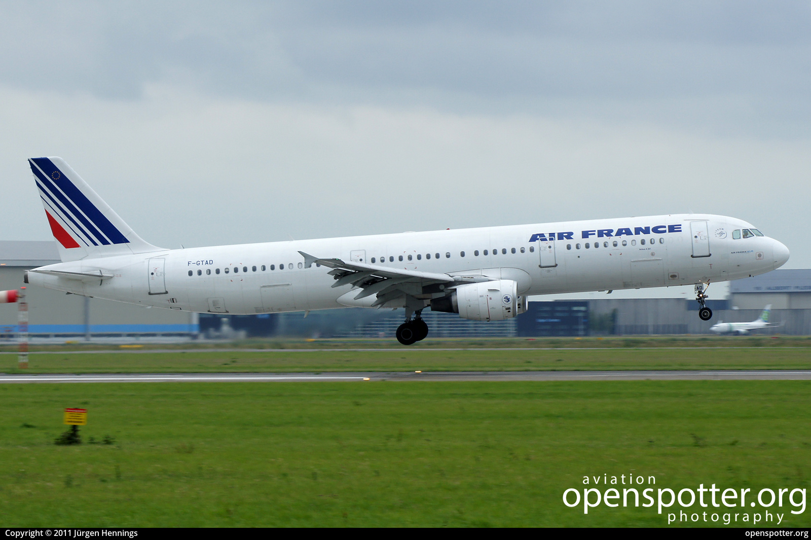 F-GTAD - Air France Airbus A321-212 at Schiphol Airport (AMS/EHAM) taken by Jürgen Hennings | openspotter.org | ID: 40975