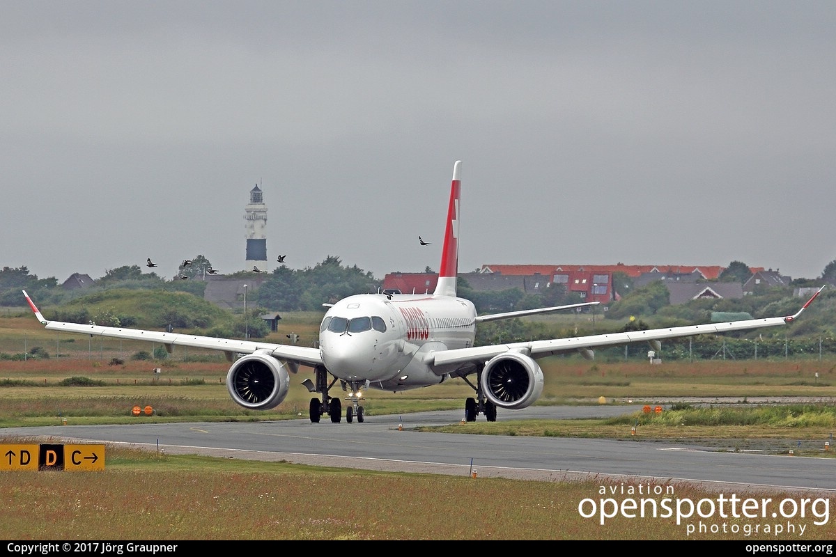 HB-JBG - Swiss Bombardier CSeries CS100 (BD-500-1A10) at Flughafen Sylt (GWT/EDXW) taken by Jörg Graupner | openspotter.org | ID: 44805