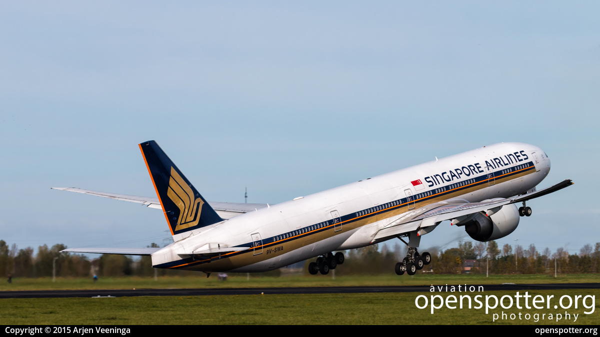 9V-SWA - Singapore Airlines Boeing 777-312(ER) at Schiphol Airport (AMS/EHAM) taken by Arjen Veeninga | openspotter.org | ID: 38165