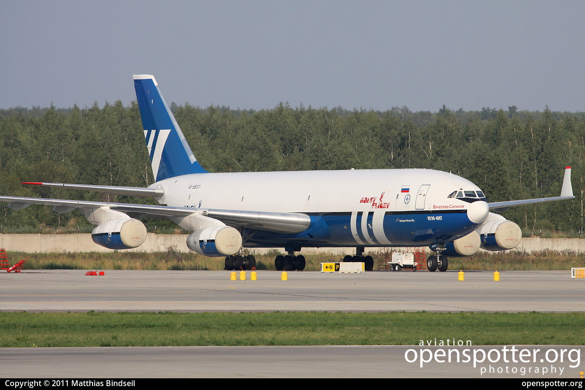 RA-96101 - Polet Ilyushin Il-96-400T at Domodedovo International Airport (DME/UUDD) taken by Matthias Bindseil | openspotter.org | ID: 2692