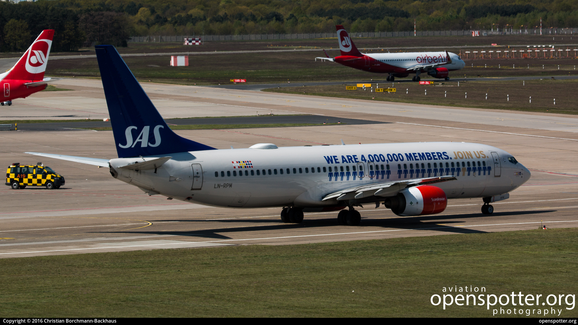 LN-RPM - Scandinavian Airlines Boeing 737-883 at Berlin-Tegel Airport (TXL/EDDT) taken by Christian Borchmann-Backhaus | openspotter.org | ID: 50074