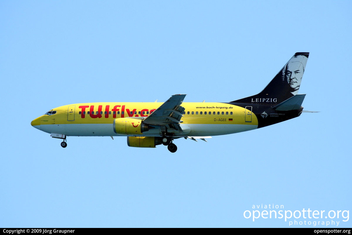 D-AGEE - TUIfly.com Boeing 737-35B at Heraklion International Airport, Nikos Kazantzakis (HER/LGIR) taken by Jörg Graupner | openspotter.org | ID: 4960