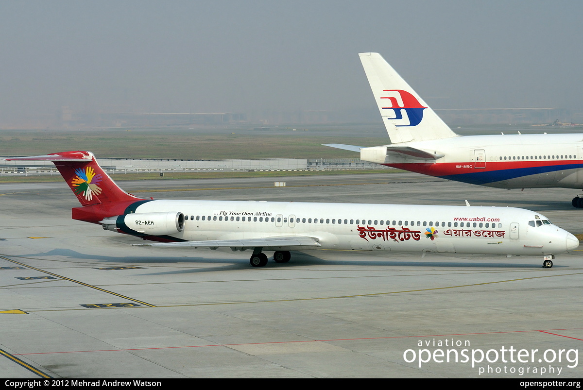 S2-AEH - United Airways McDonnell Douglas MD-83 at Kuala Lumpur International Airport (KUL/WMKK) taken by Mehrad Andrew Watson | openspotter.org | ID: 4802
