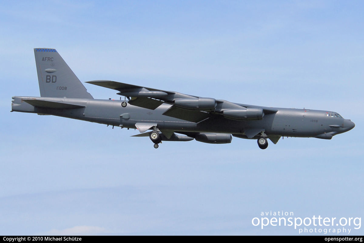 61-0008 - US Airforce (USAF) Boeing B-52H at Berlin-Schönefeld International Airport (SXF/EDDB) taken by Michael Schütze | openspotter.org | ID: 10808