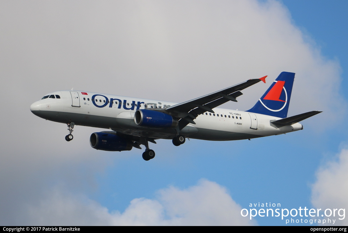TC-OBU - Onur Air Airbus A320-232 at Berlin-Tegel Airport (TXL/EDDT) taken by Patrick Barnitzke | openspotter.org | ID: 44681