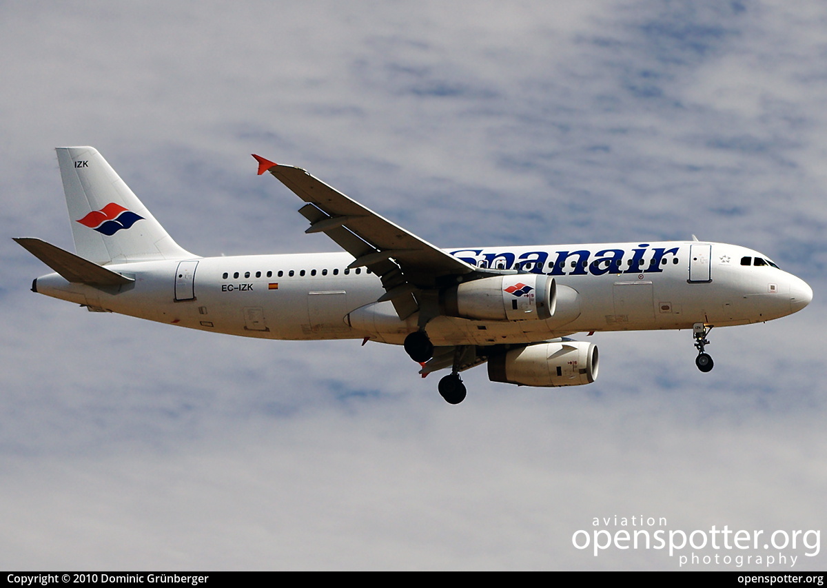 EC-IZK - Spanair Airbus A320-232 at Palma de Mallorca Airport (Son Sant Joan Airport) (PMI/LEPA) taken by Dominic Grünberger | openspotter.org | ID: 7514