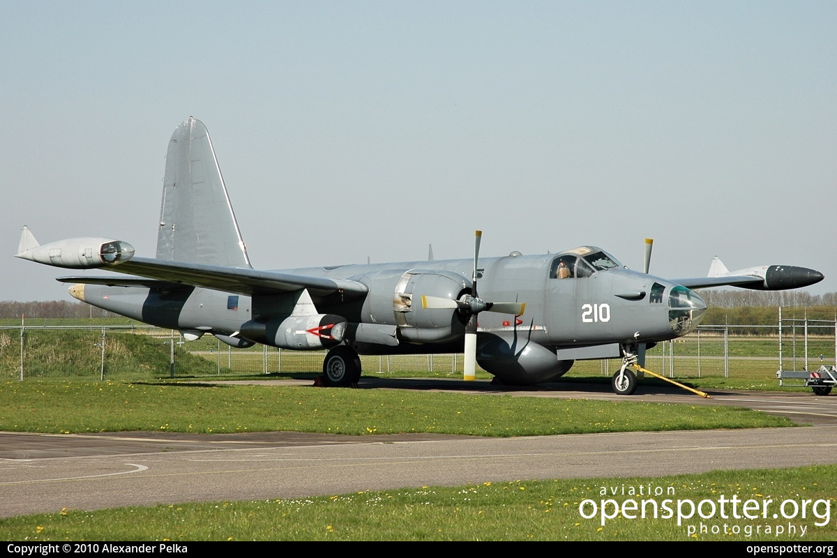 210 - Netherlands Navy (Nederlandse Kustwacht) Lockheed P2V-7 (SP-2H) Neptune at Lelystad Airport (LEY/EHLE) taken by Alexander Pelka | openspotter.org | ID: 37762